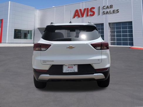 Used 2025 Chevrolet TrailBlazer LT AWD/4WD image 7