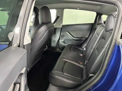 Used 2021 Tesla Model Y Long Range AWD/4WD image 23