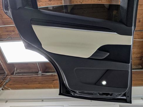 Used 2022 Tesla Model X Plaid AWD/4WD image 17