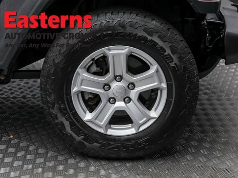 Used 2019 Jeep Wrangler Unlimited Sport S image 31