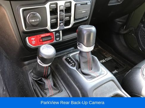 Used 2023 Jeep Gladiator Rubicon AWD/4WD image 7