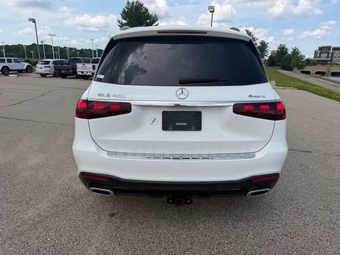 Used 2024 Mercedes-Benz GLS 450 4MATIC image 7