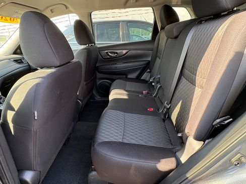 Used 2020 Nissan Rogue SV w/ Premium Package image 14