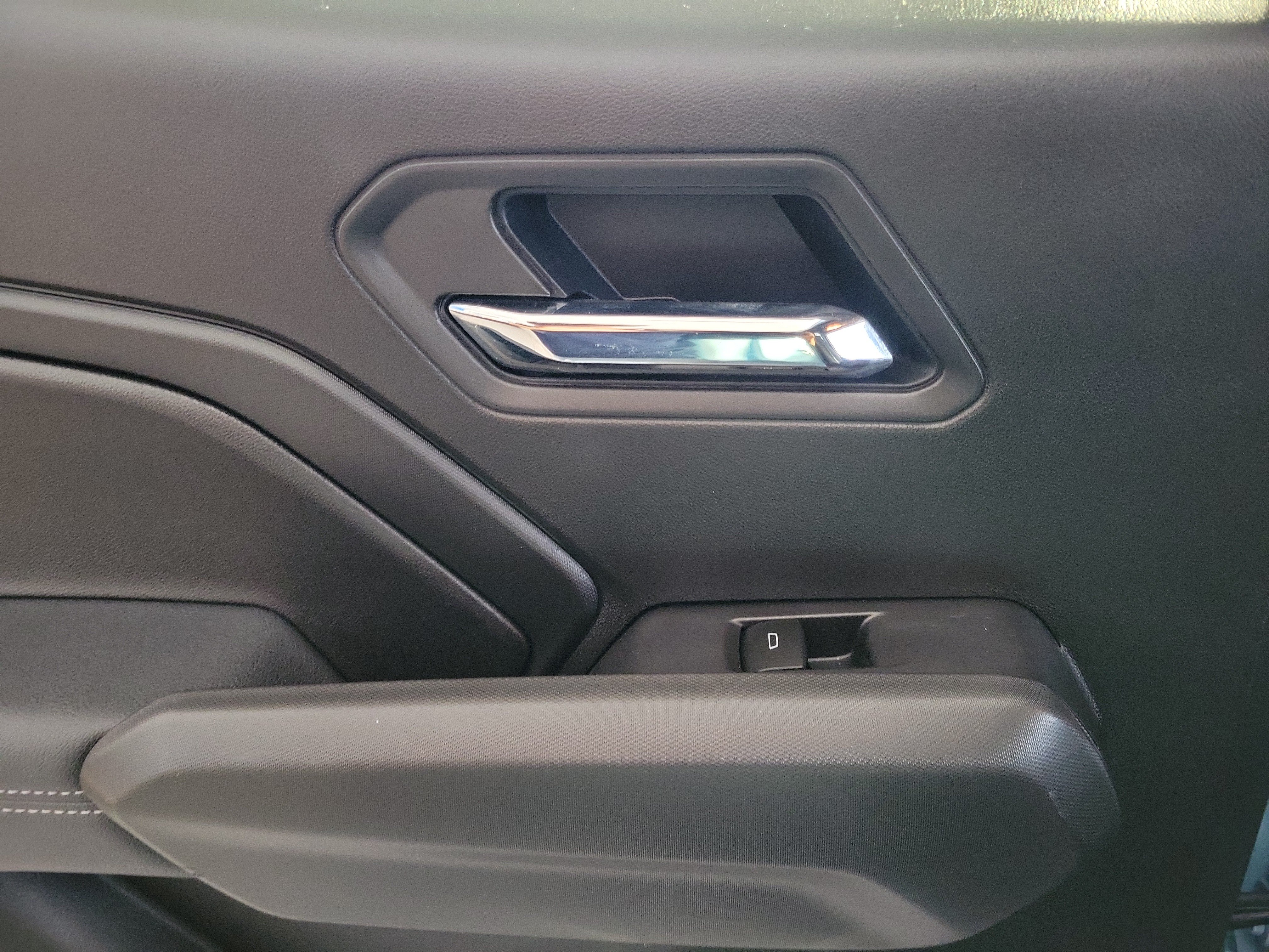 Used 2026 Chevrolet Colorado LT RWD image 13