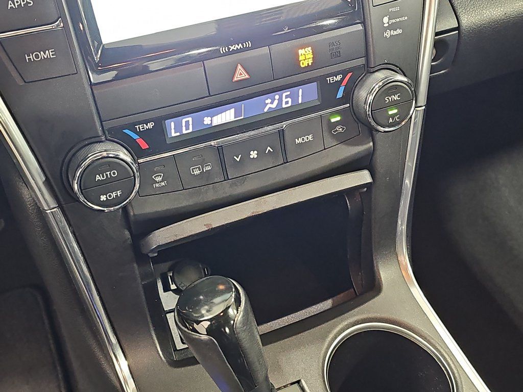 Used 2016 Toyota Camry XLE FWD image 26