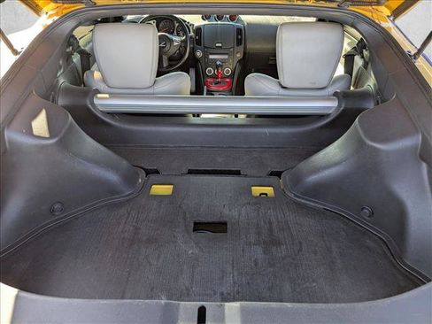 Used 2009 Nissan 370Z Touring w/ Sport Pkg image 6