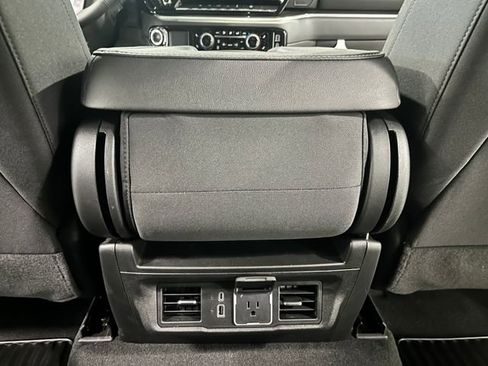 Used 2024 GMC Sierra 1500 Elevation image 27