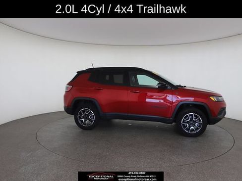 Used 2025 Jeep Compass Trailhawk AWD/4WD image 24