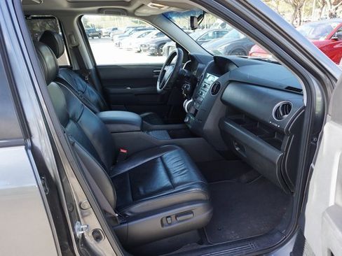 Used 2011 Honda Pilot Touring image 3
