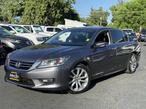 Used 2015 Honda Accord Sport image 2