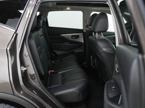 Used 2018 Nissan Murano SL w/ Moonroof Package AWD/4WD image 12