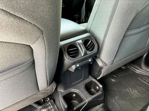 Used 2024 Jeep Wrangler Unlimited Sport AWD/4WD image 24