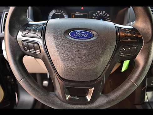 Used 2018 Ford Explorer FWD image 13
