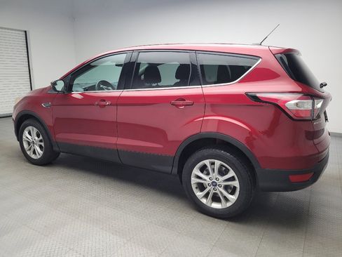 Used 2017 Ford Escape SE w/ SE Cold Weather Package AWD/4WD image 3