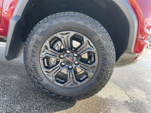 Used 2025 GMC Canyon Elevation w/ Convenience Package image 11