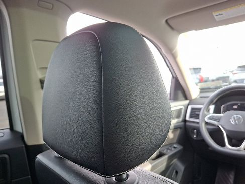 Certified 2022 Volkswagen Atlas SE w/ Panoramic Sunroof Package image 9