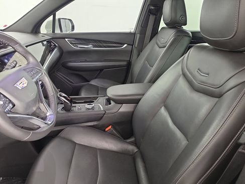 Used 2021 Cadillac XT6 Premium Luxury FWD image 14