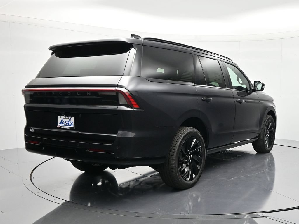 New 2026 Lincoln Navigator Reserve w/ Jet Appearance Package AWD/4WD image 5