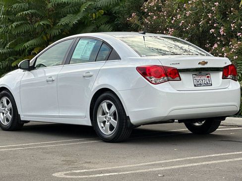 Used 2014 Chevrolet Cruze LT w/ Technology Package image 6