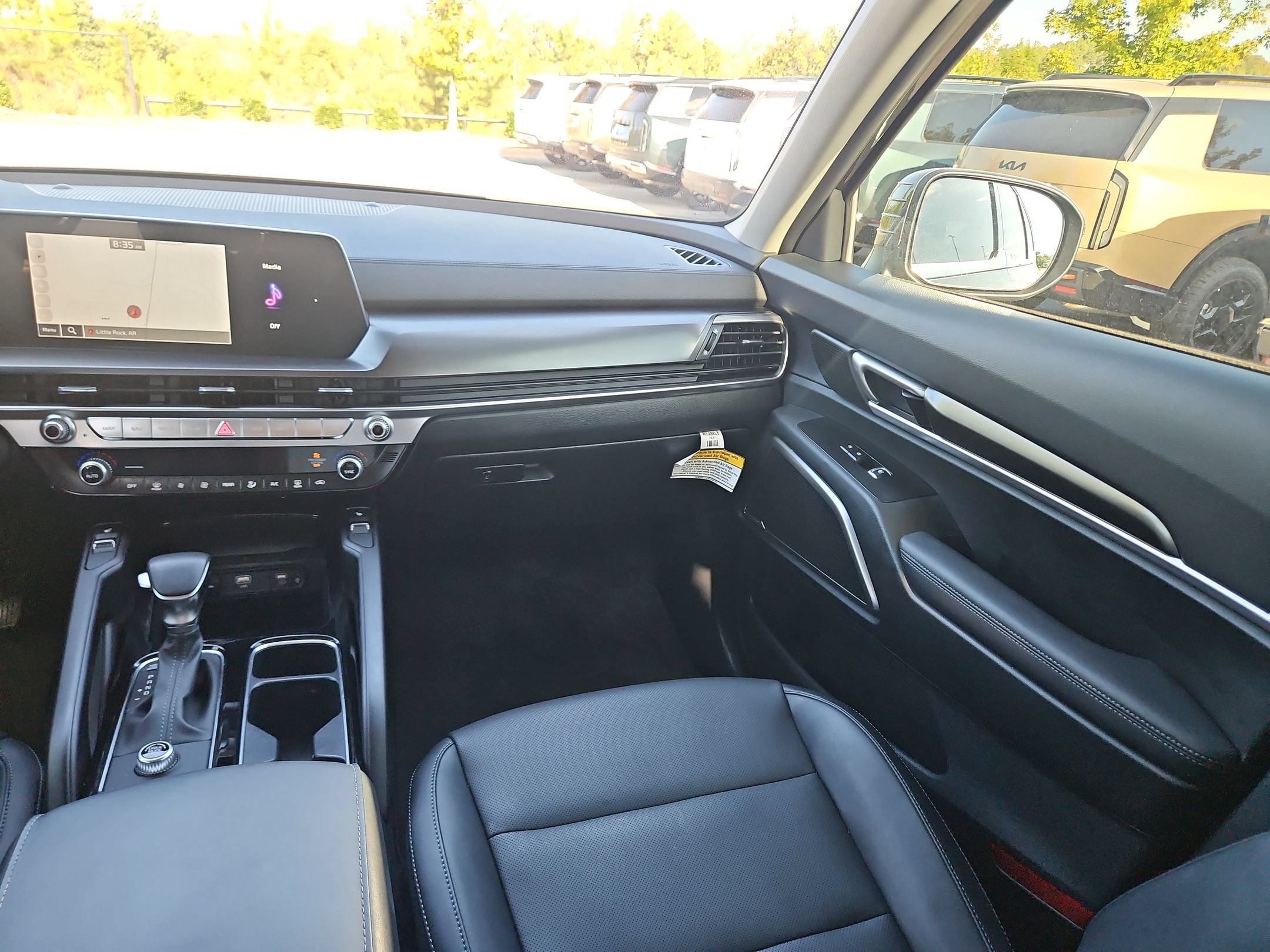 Used 2025 Kia Telluride S FWD image 11