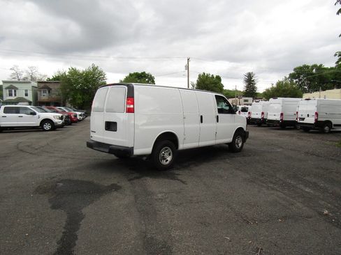 Used 2021 Chevrolet Express 2500 w/ Driver Convenience Package RWD image 6