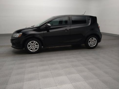 Used 2020 Chevrolet Sonic LT FWD image 2