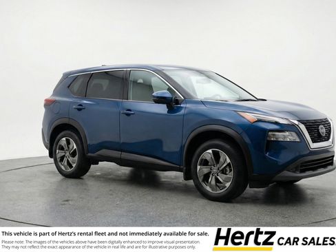 Used 2025 Nissan Rogue SV image 1