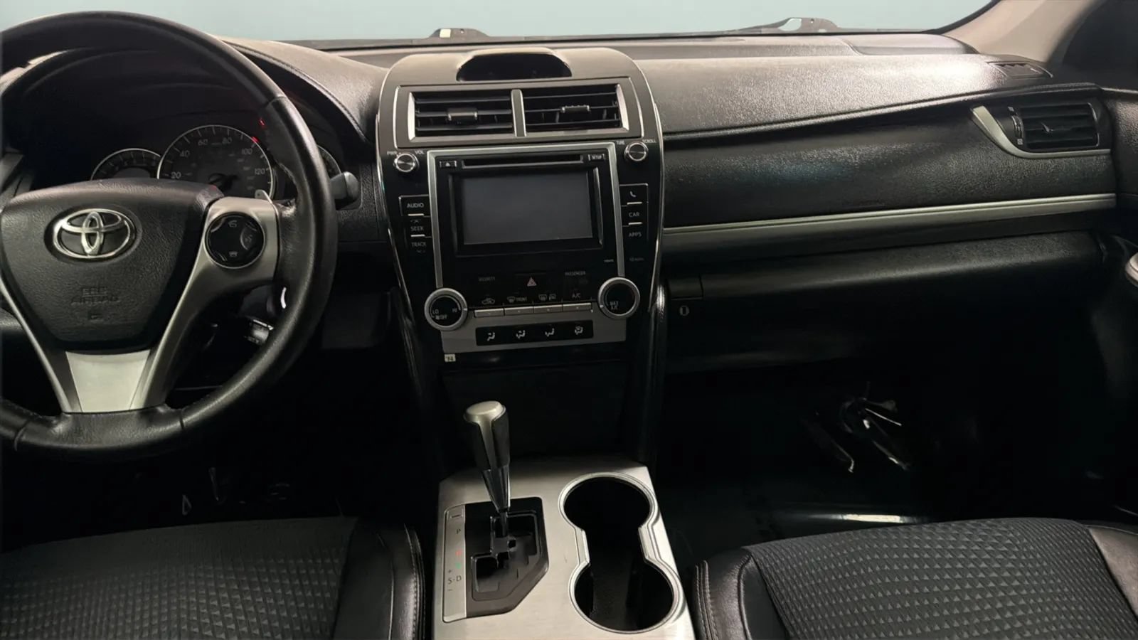 Used 2013 Toyota Camry SE FWD image 14