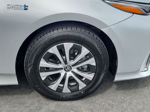 Used 2022 Toyota Prius Prime XLE FWD image 5