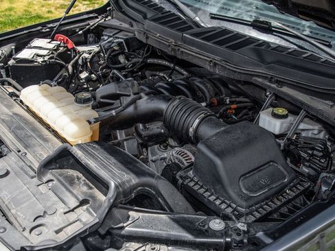 Used 2022 Ford F150 XLT w/ Equipment Group 302A High AWD/4WD image 17