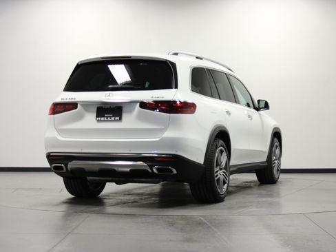 Used 2026 Mercedes-Benz GLS 450 4MATIC image 4