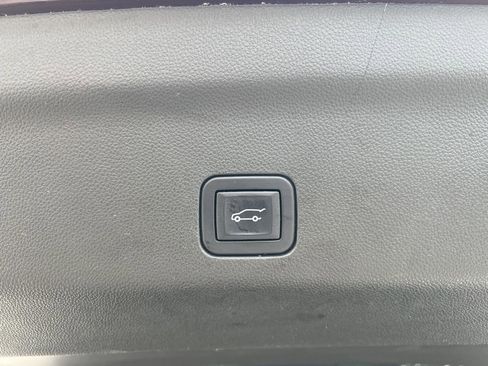 Used 2022 Chevrolet Tahoe Premier AWD/4WD image 54