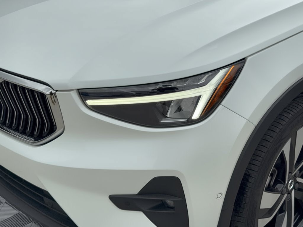 Used 2023 Volvo XC40 B5 Ultimate w/ Protection Package Premier AWD/4WD image 12