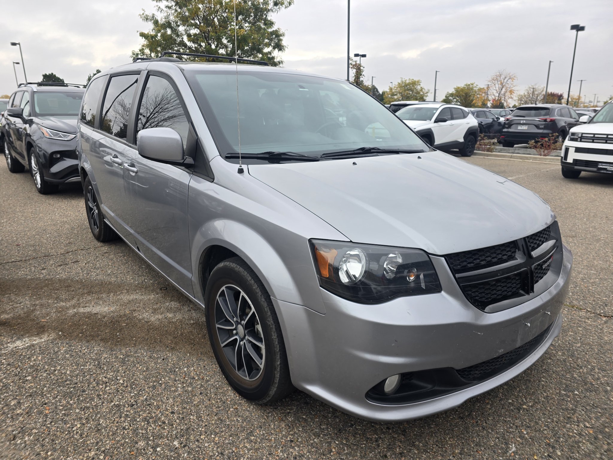 Used 2018 Dodge Grand Caravan SE FWD image 8