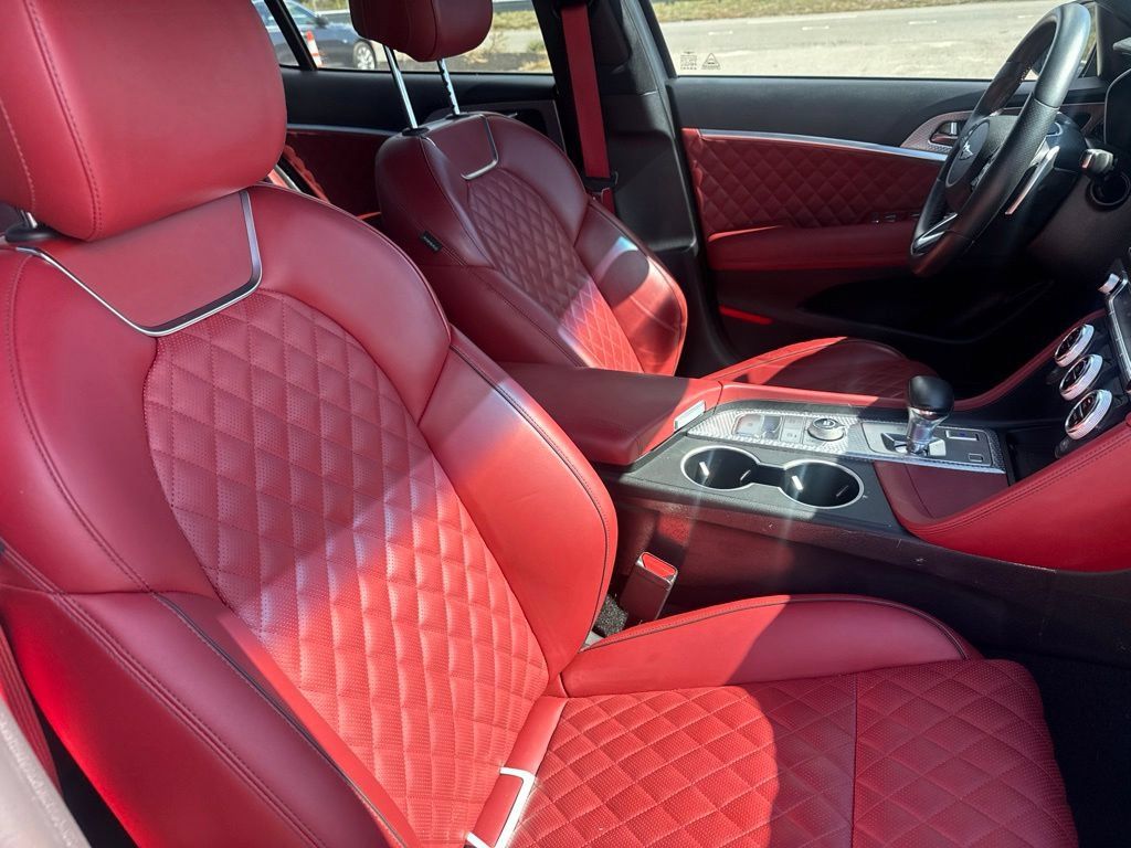 Used 2022 Genesis G70 3.3T Launch Edition RWD image 26