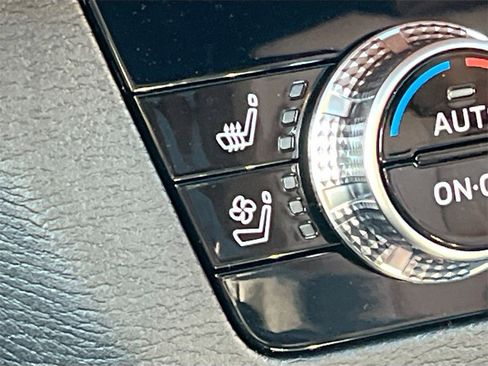 New 2025 Mitsubishi Outlander SEL image 21