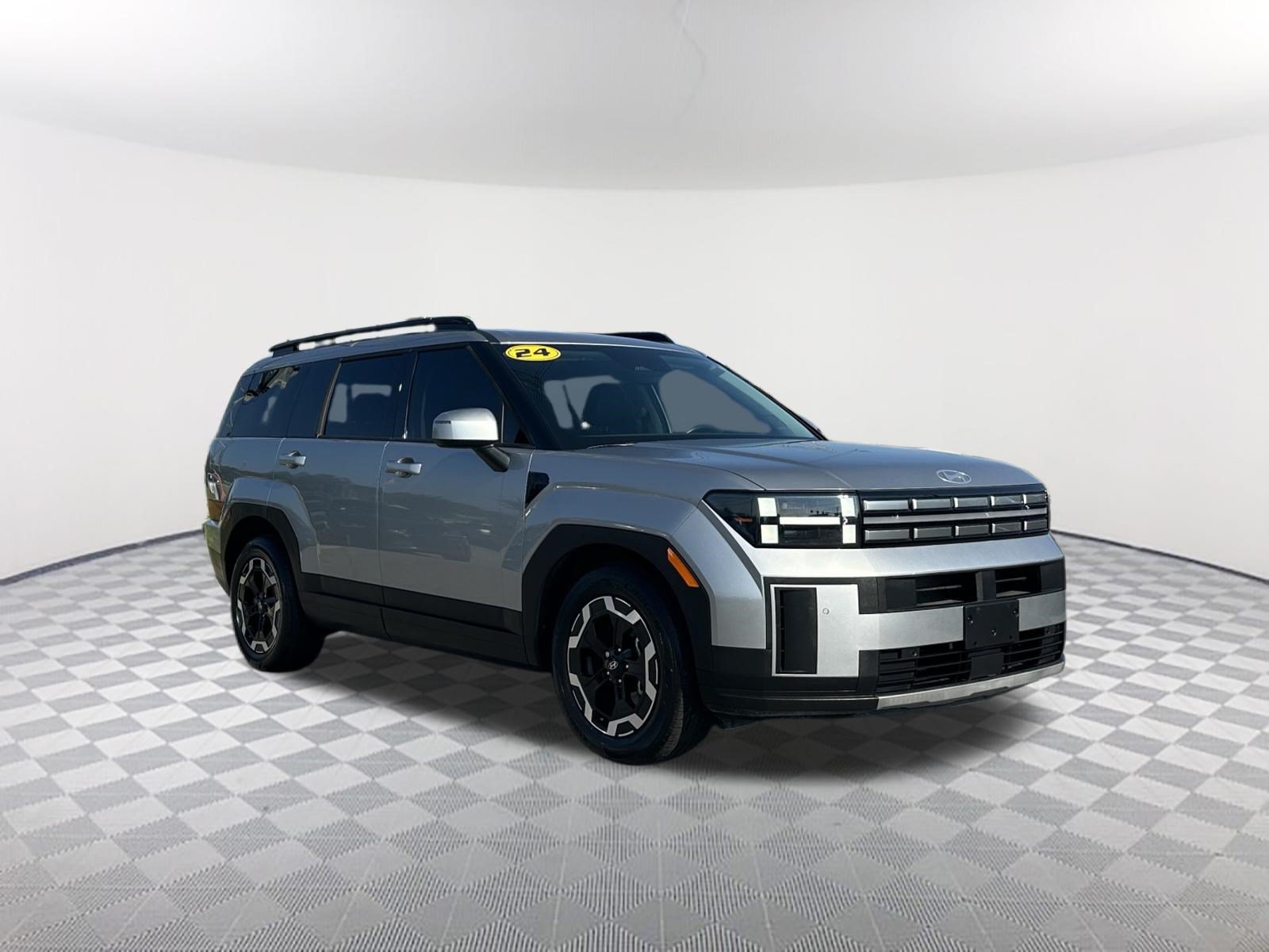 Used 2024 Hyundai Santa Fe SEL FWD image 3