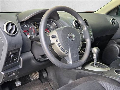 Used 2014 Nissan Rogue S w/ Convenience Package FWD image 9