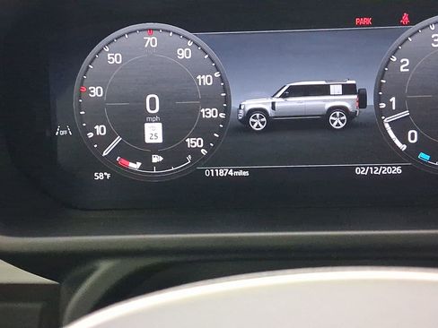 Used 2025 Land Rover Defender 110 S image 17