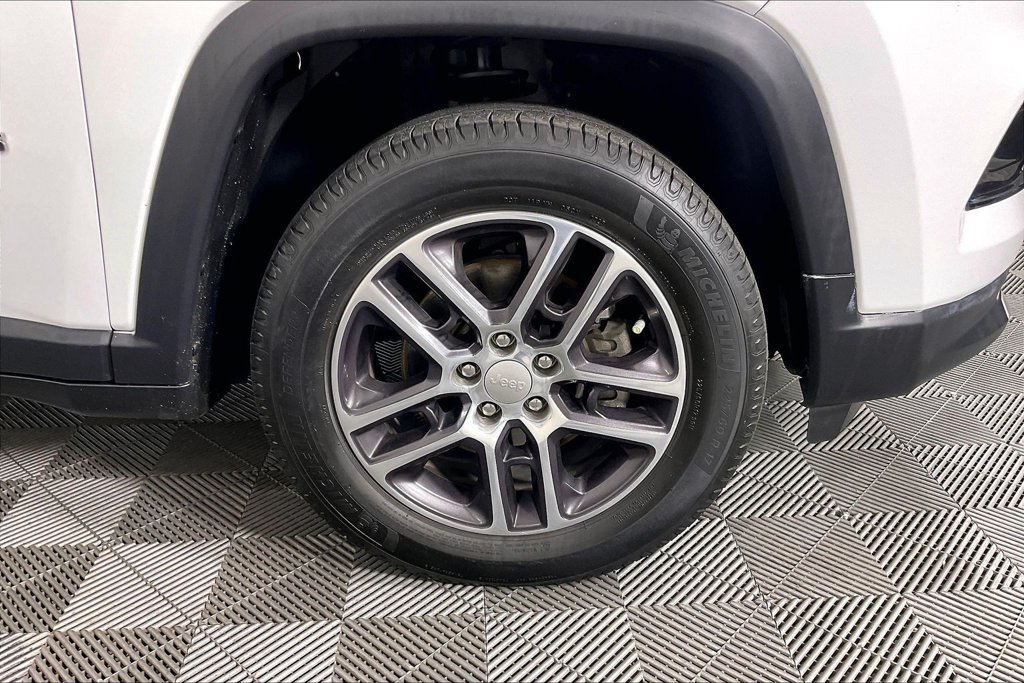 Used 2022 Jeep Compass Limited AWD/4WD image 10