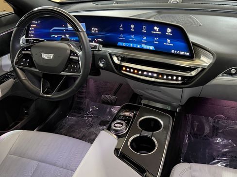 Certified 2024 Cadillac Lyriq Luxury RWD image 4