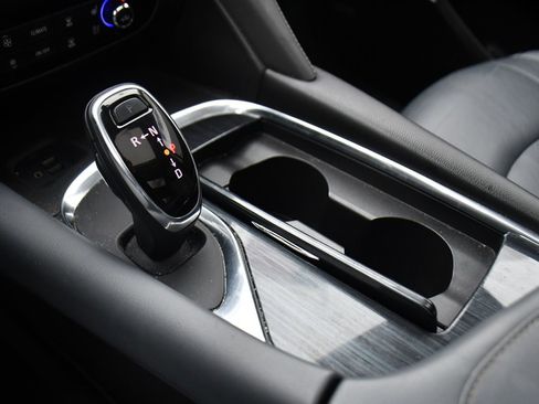 Used 2021 Buick Enclave Premium image 37