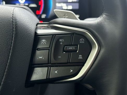 Used 2025 Lexus GX 550 w/ Accessory Package (2T) image 27