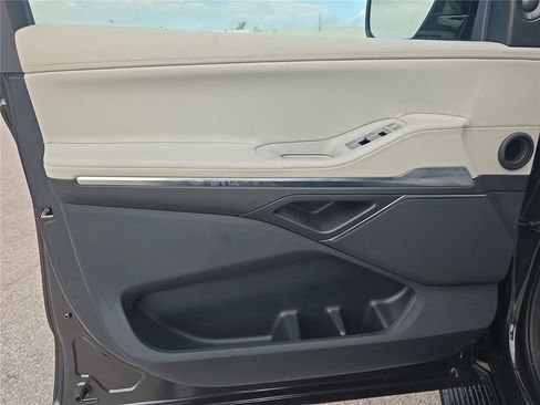 New 2026 Lincoln Navigator Premiere AWD/4WD image 16