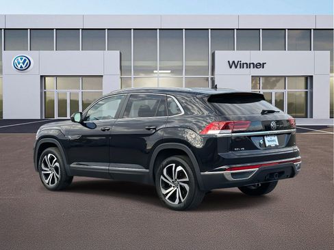 Used 2023 Volkswagen Atlas Cross Sport SEL image 3
