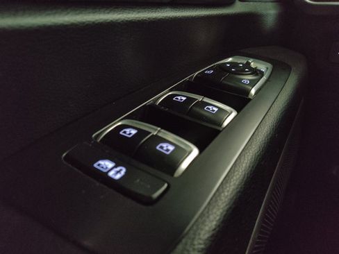 Used 2023 Kia Telluride LX FWD image 27