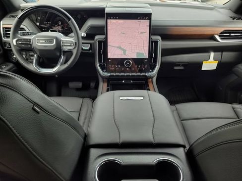 New 2026 GMC Yukon Denali w/ Denali Reserve Package AWD/4WD image 12