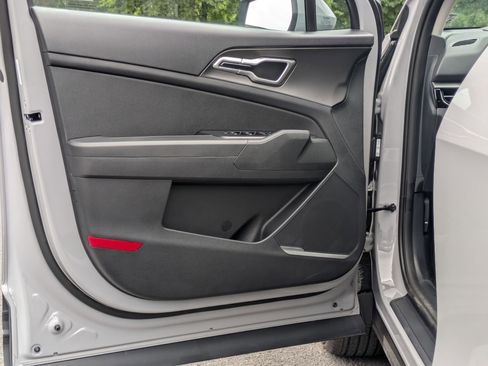 New 2026 Kia Sportage S image 11