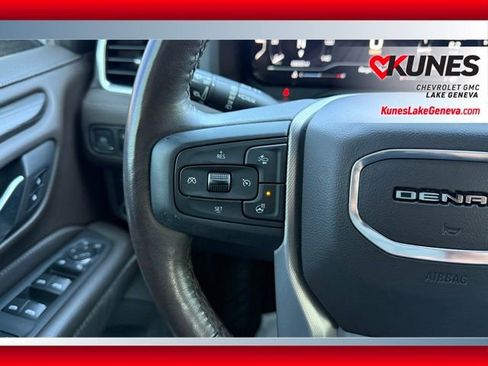 Used 2022 GMC Yukon Denali w/ Denali Premium Package image 53