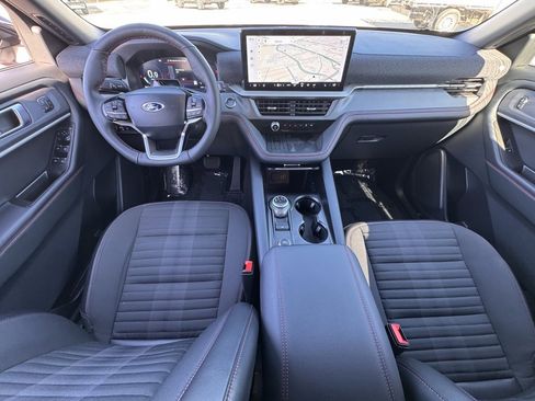 Used 2025 Ford Explorer ST-Line w/ Premium Package image 27